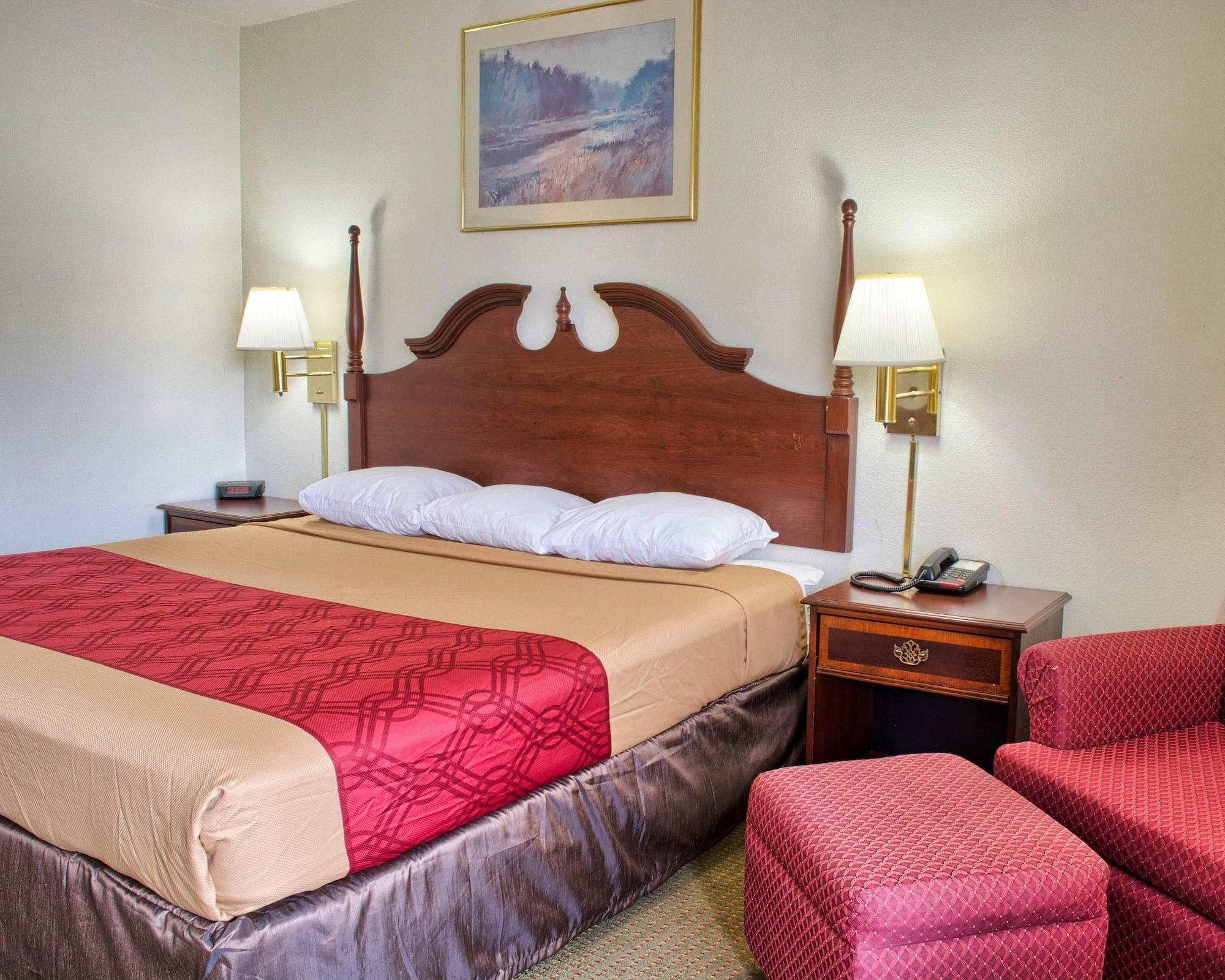 Econo Lodge Richmond Buitenkant foto