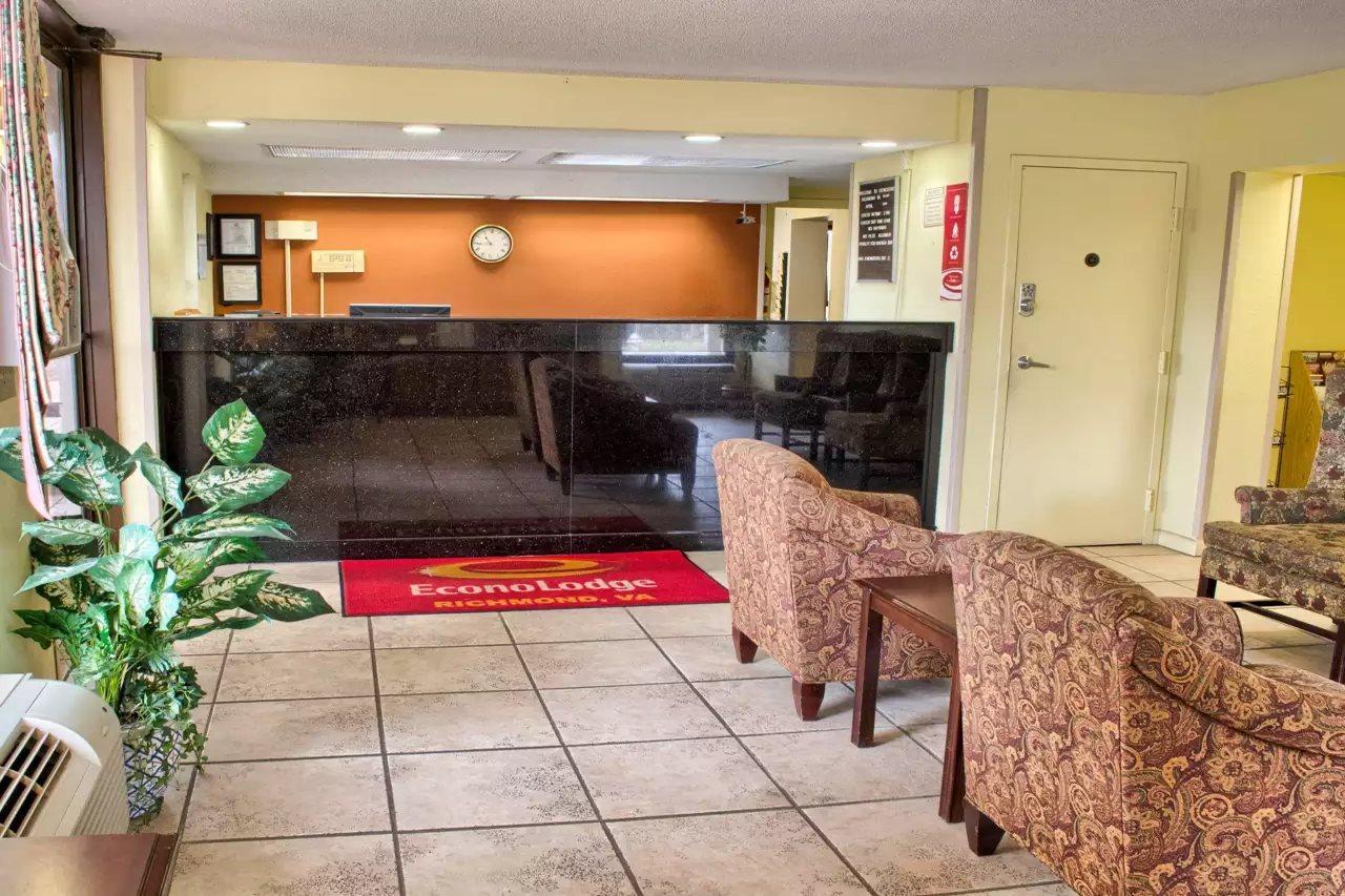 Econo Lodge Richmond Buitenkant foto