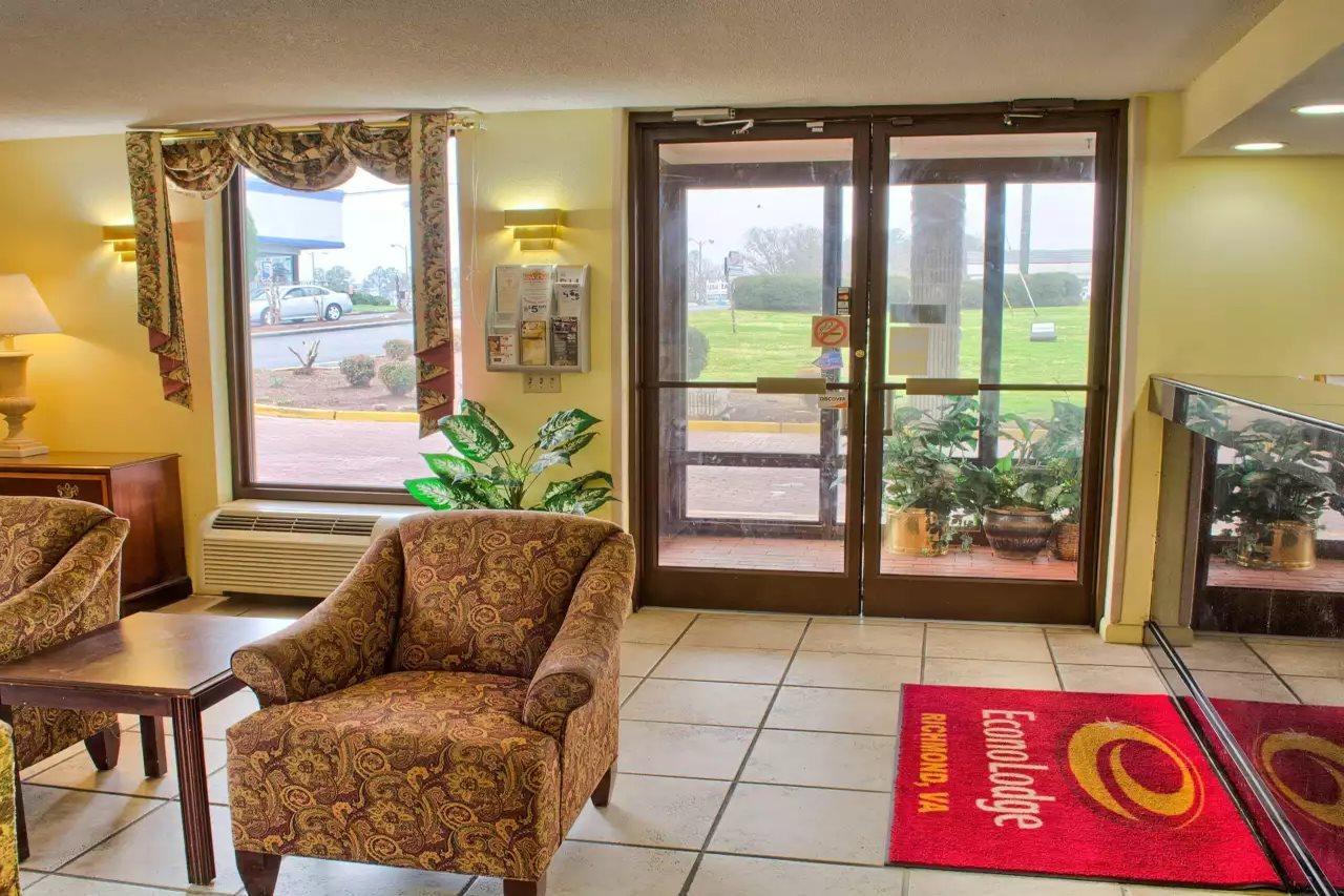 Econo Lodge Richmond Buitenkant foto
