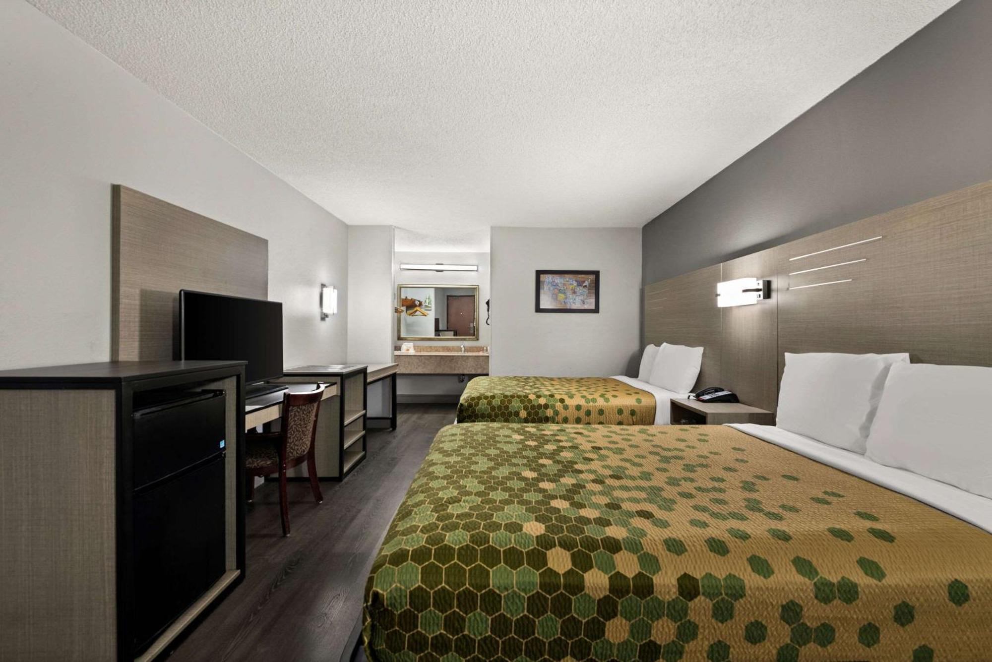 Econo Lodge Richmond Buitenkant foto